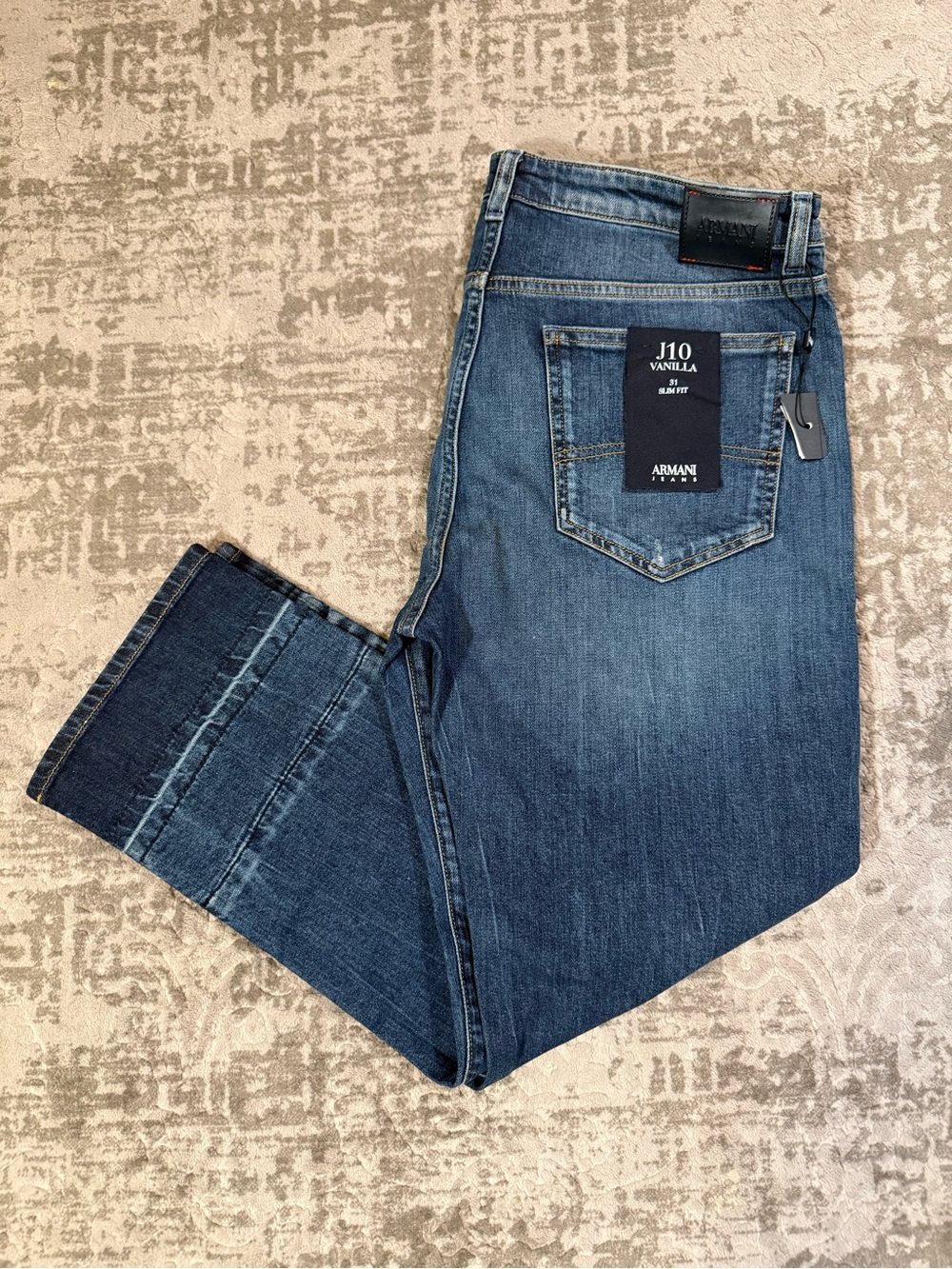 NWT Giorgio Armani J10 Vanilla Slim Fit Distressed Blue Jeans Women's 31